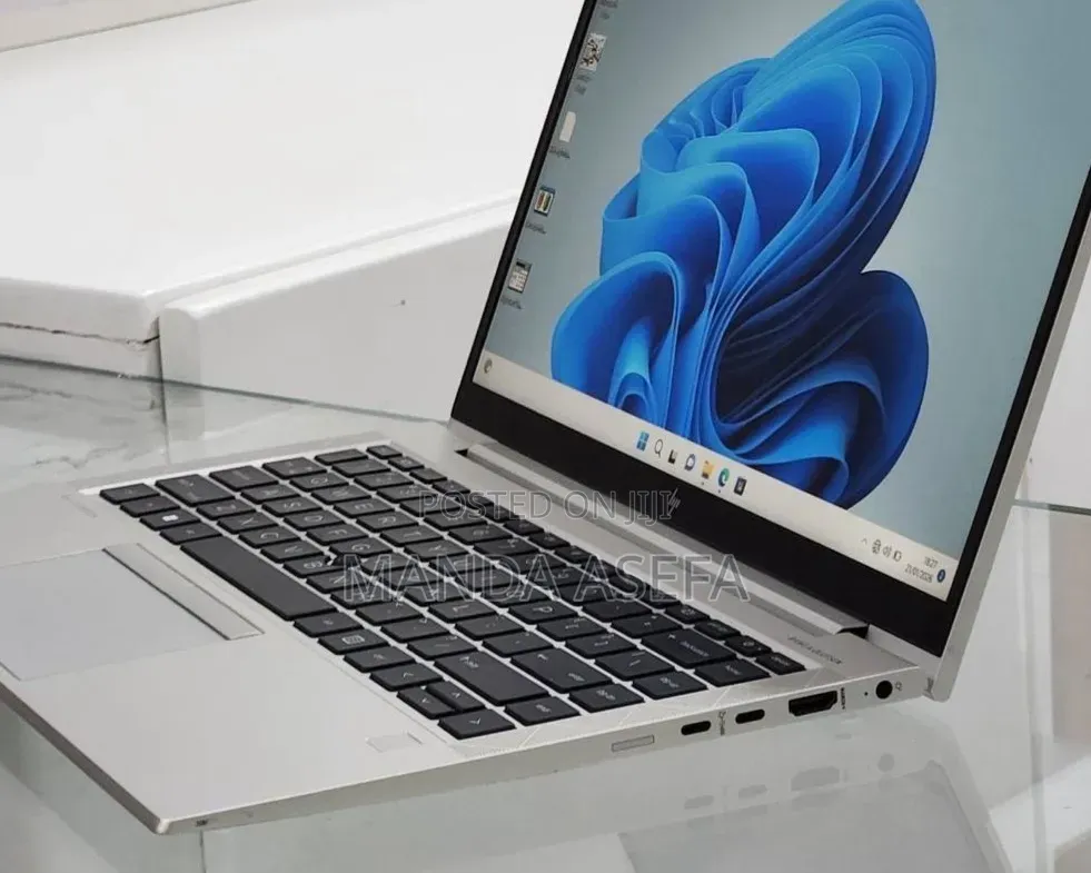 New Laptop HP EliteBook 845 G8 16GB AMD Ryzen 5 SSD 512GB