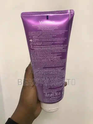 Vaseline Gluta-Hya Spotless Glow Serum Lotion