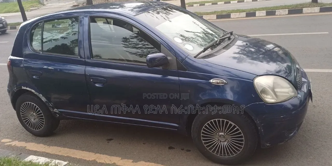 Toyota Vitz 2002 Beige