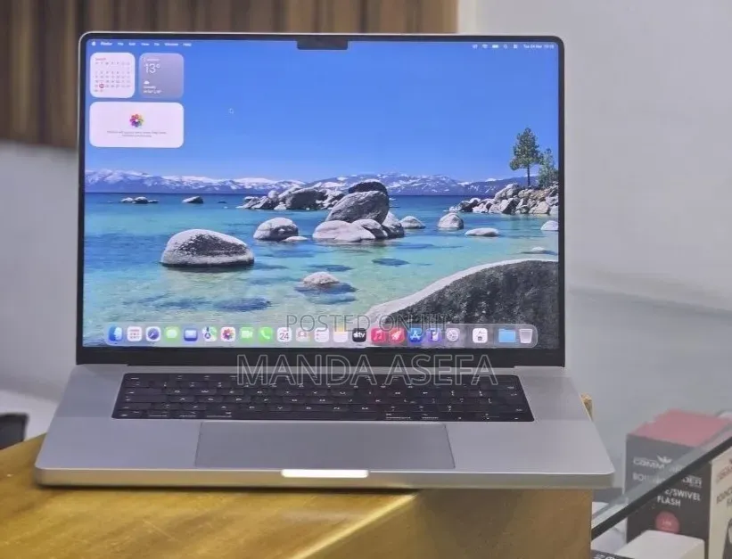 New Laptop Apple MacBook Pro 2021 M1 32GB Apple M1 Pro SSD 512GB