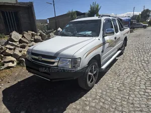 Toyota Hilux 2.5 Cab 2005 Off white
