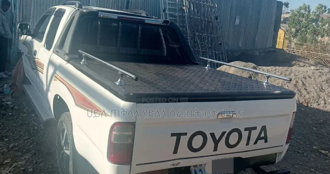 Toyota Hilux 2.5 Cab 2005 Off white