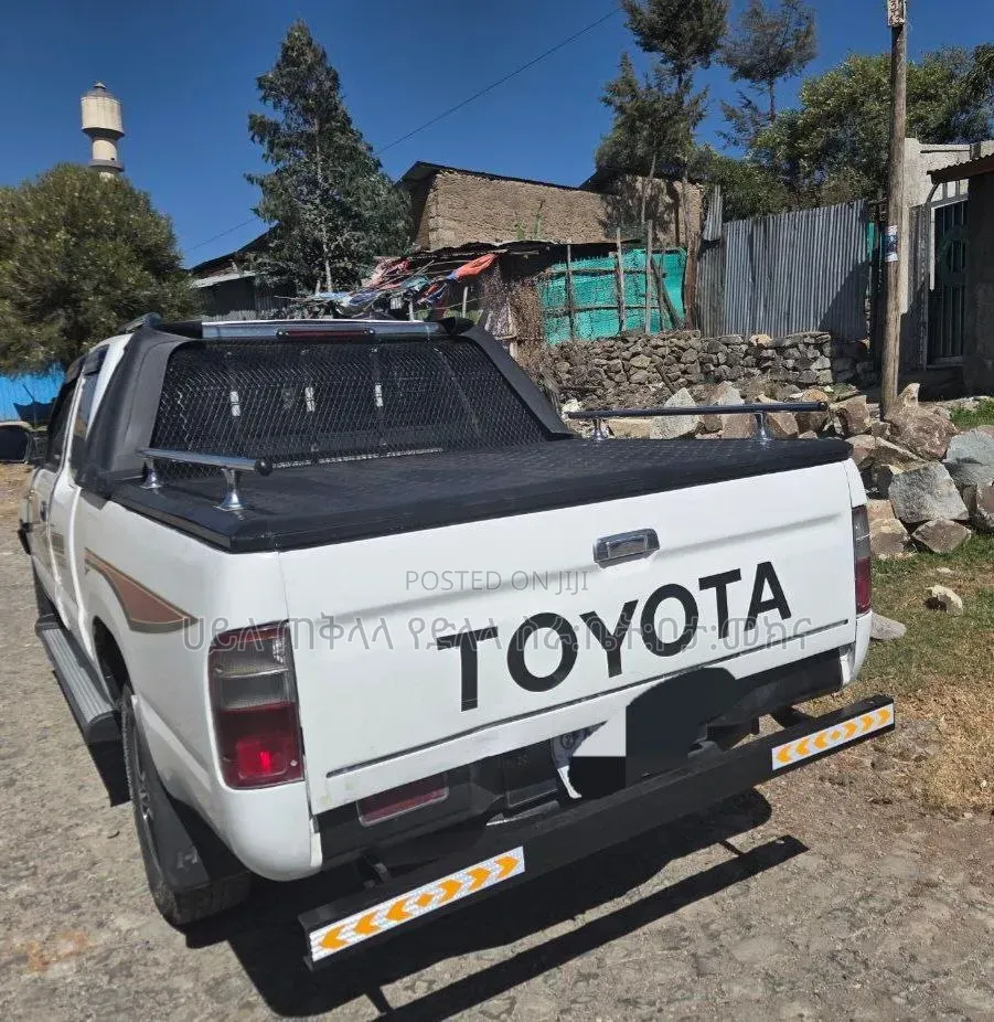 Toyota Hilux 2.5 Cab 2005 Off white