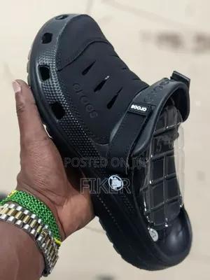 Crocs Shose