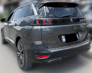 Peugeot 5008 2021 Gray