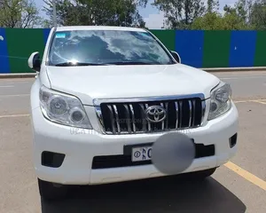 Toyota Land Cruiser Prado 2013 Ivory