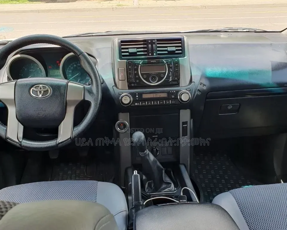 Toyota Land Cruiser Prado 2013 Ivory