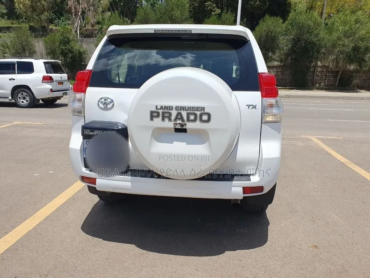 Toyota Land Cruiser Prado 2013 Ivory