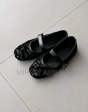Lady's Strap Flat Shoes