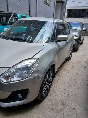 Suzuki Swift 2021 Silver