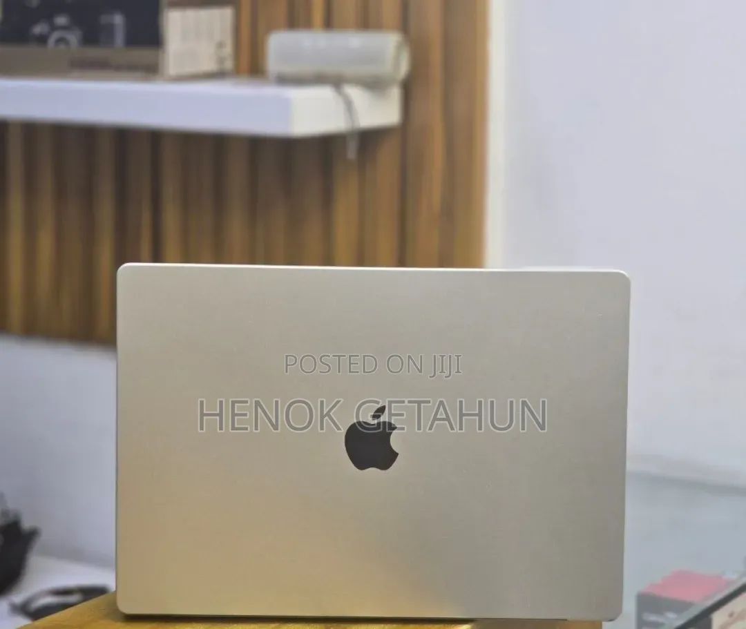New Laptop Apple MacBook Pro 2021 M1 32GB Apple M1 SSD 512GB