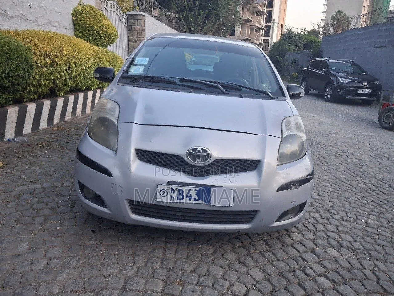 Toyota Yaris 2010 Silver