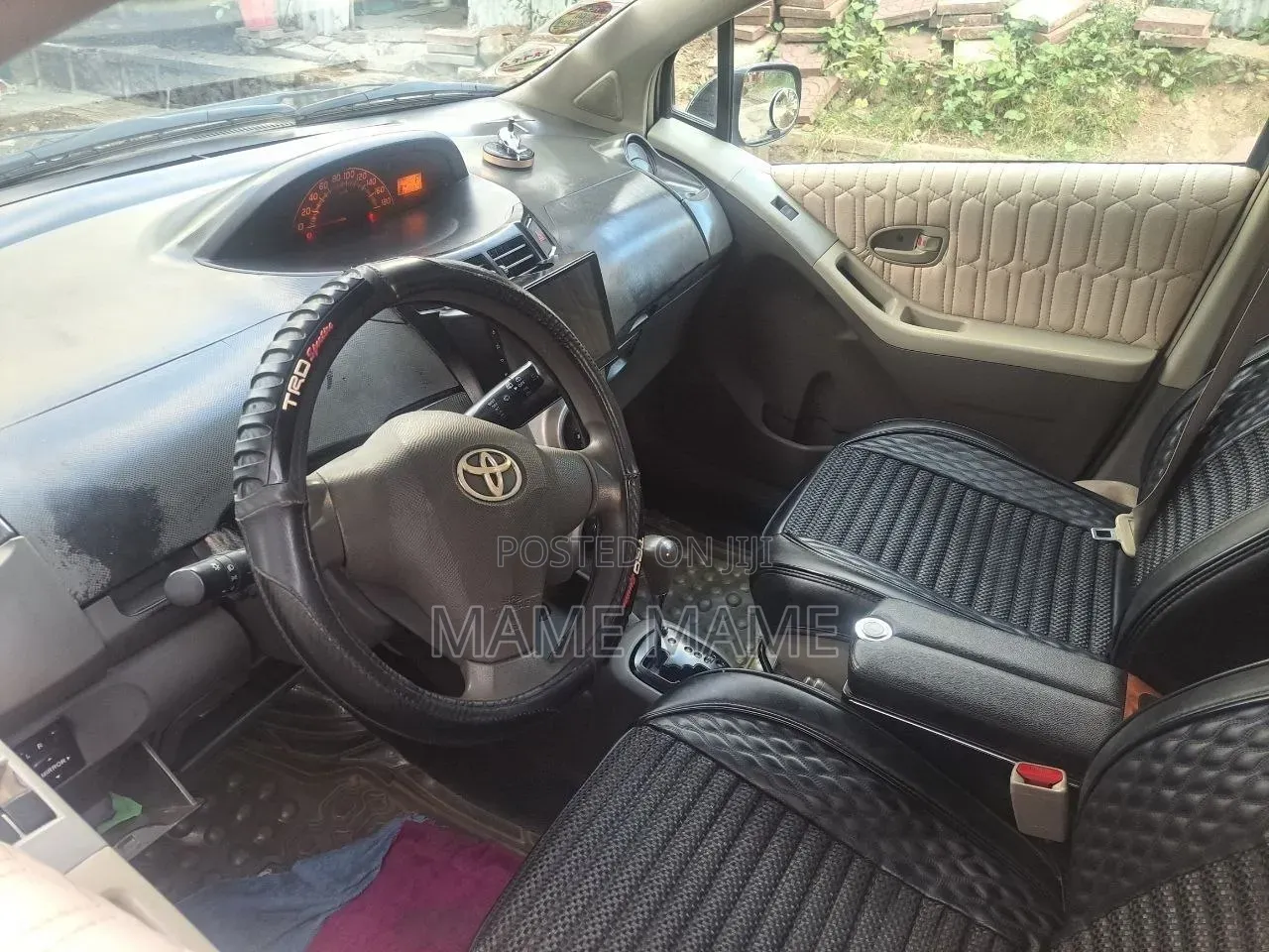 Toyota Yaris 2010 Silver
