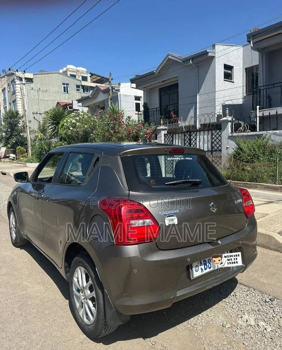 Suzuki Swift 2021 Gray
