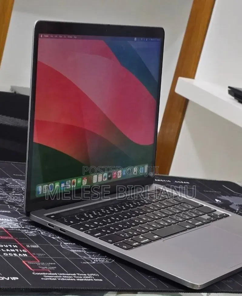 New Laptop Apple MacBook Pro 2020 8GB Intel Core i5 SSD 512GB