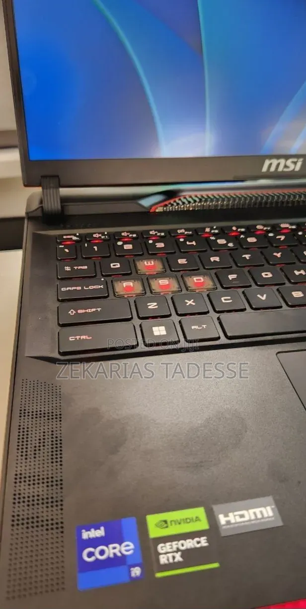 New Laptop MSI Raider GE78HX 16GB Intel Core i9 SSD 1T