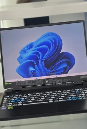 New Laptop Asus C300 16GB Intel Core i9 SSD 1T