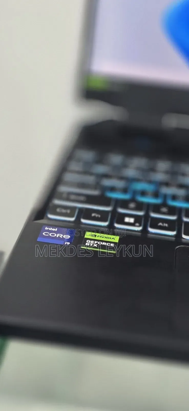 New Laptop Asus C300 16GB Intel Core i9 SSD 1T