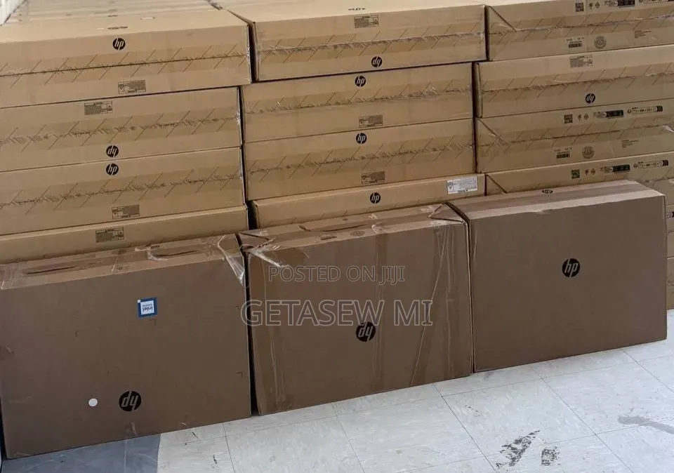 New HP 200 G4 22 All-in-One 16GB Intel Core i7 SSD 512GB