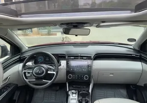 Hyundai Tucson 2022 Red