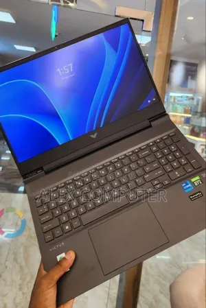 New Laptop HP Victus 16 16GB Intel Core i7 SSD 512GB