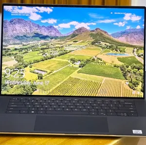 New Laptop Dell XPS 15 16GB Intel Core i7 SSD 512GB