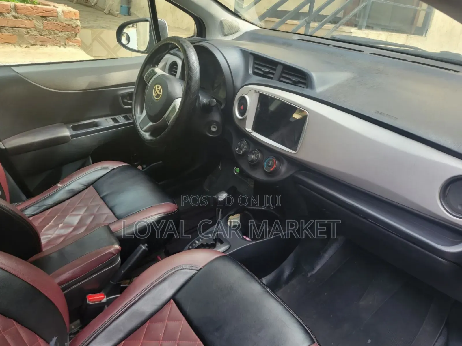 Toyota Yaris 2011 Gray