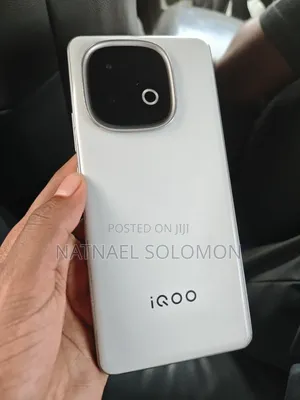 iQOO Z10 512 GB White