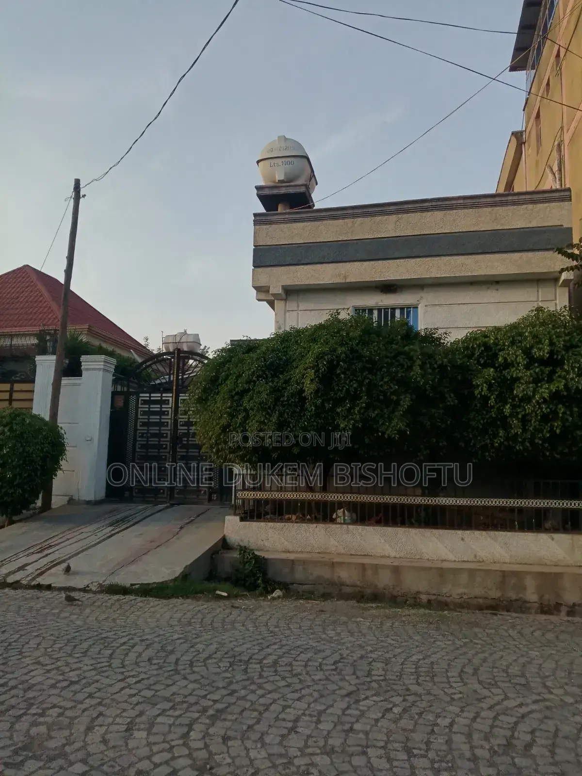 Furnished 11bdrm House in Dukem Bishoftu, East Shewa for sale