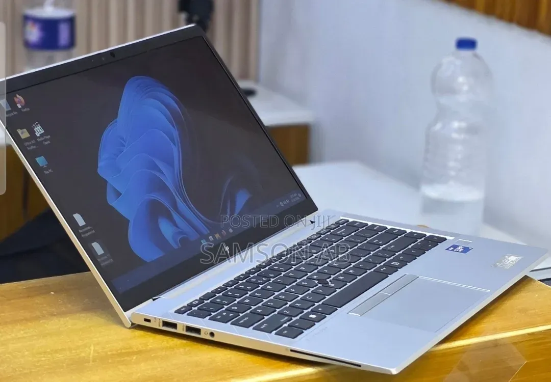 New Laptop HP EliteBook 840 G8 16GB Intel Core i7 SSD 512GB