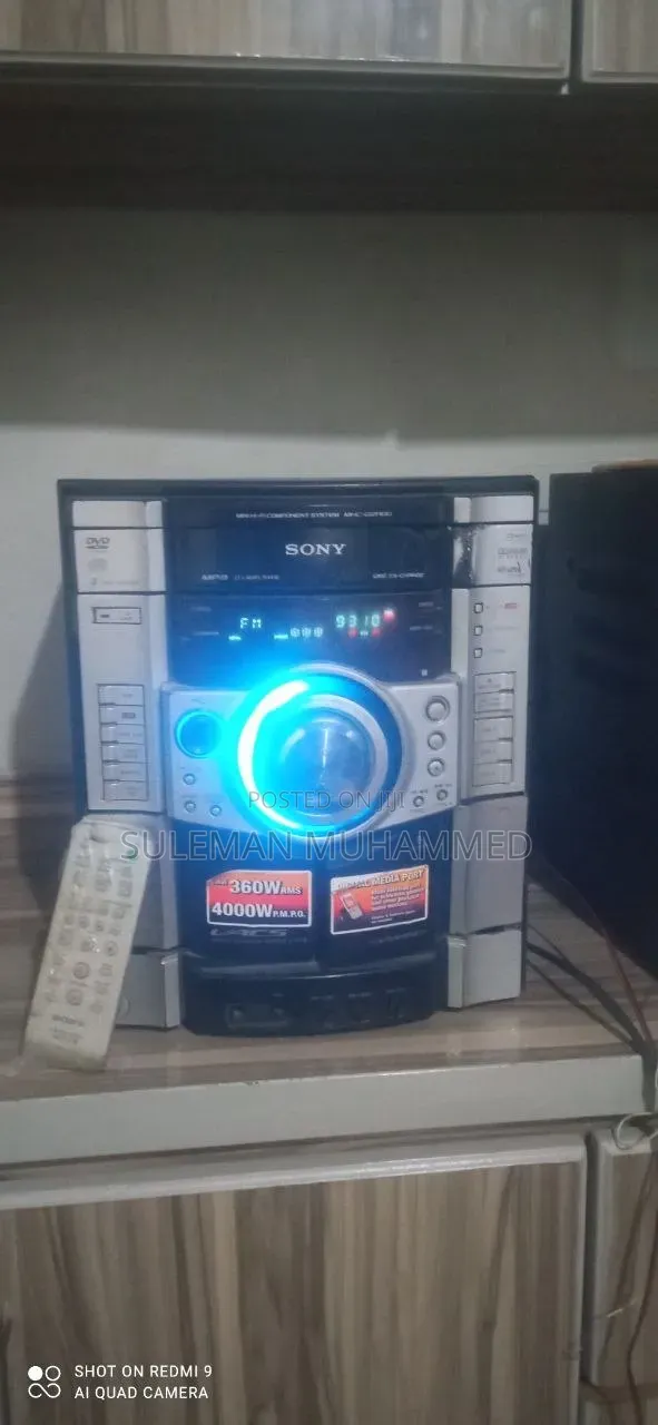 Sony 3 Cd Changer or Amplifier