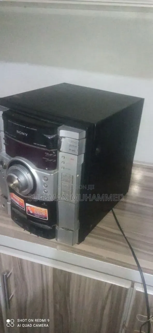 Sony 3 Cd Changer or Amplifier