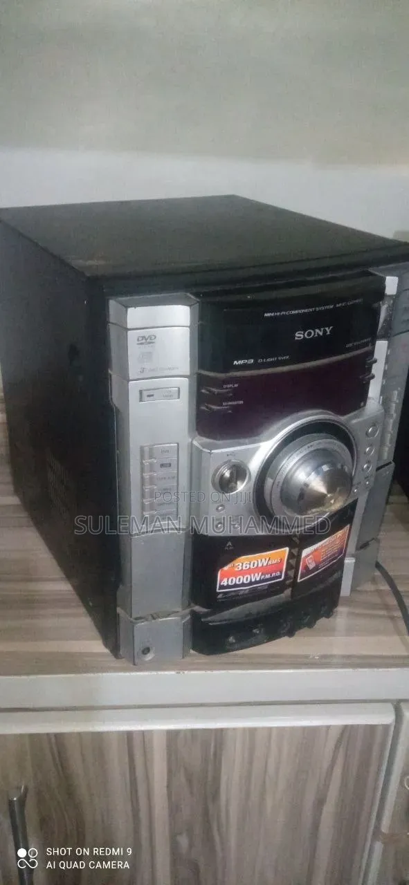 Sony 3 Cd Changer or Amplifier