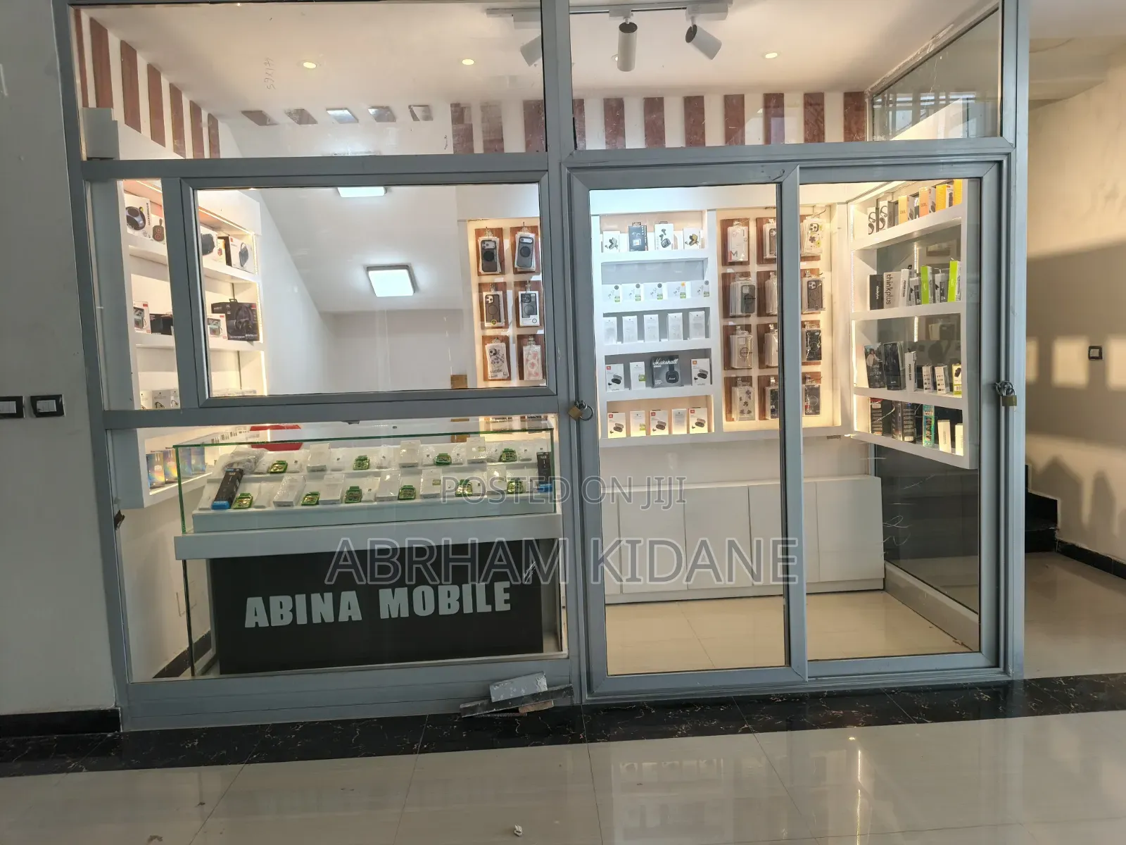 Mobile Shop for Sale