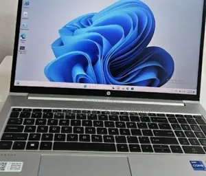 New Laptop HP 16GB Intel Core Ultra 7 SSD 1T