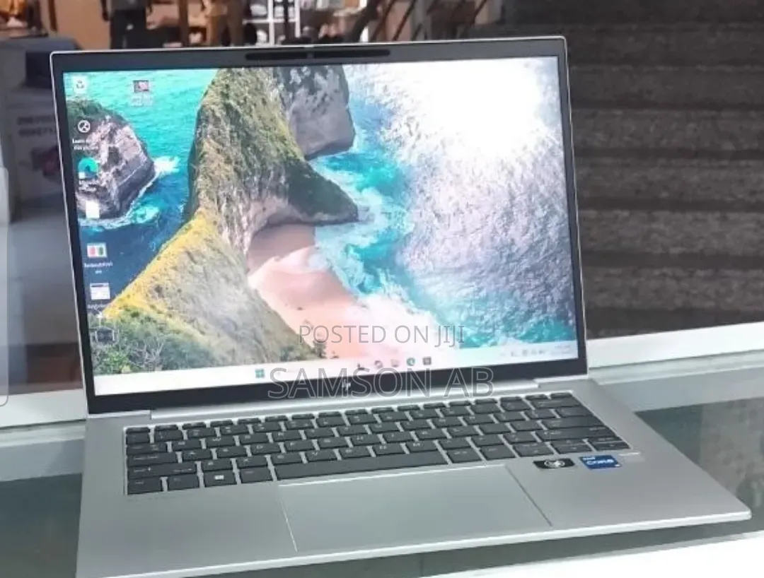 New Laptop HP EliteBook 840 G8 16GB Intel Core i5 SSD 512GB