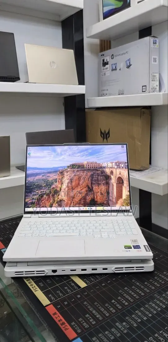 New Laptop Lenovo Legion 9 16GB Intel Core i9 SSD 1T