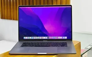 New Laptop Apple MacBook 2018 32GB Intel Core i9 SSD 72GB