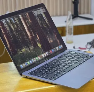 New Laptop Apple MacBook Air 2020 M1 16GB Apple M1 SSD 512GB