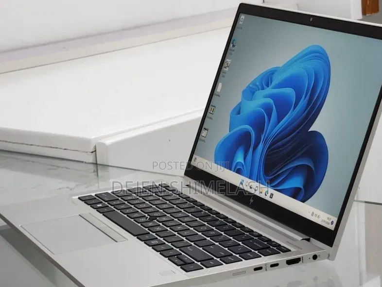New Laptop HP EliteBook 845 G8 16GB AMD Ryzen 5 SSD 512GB