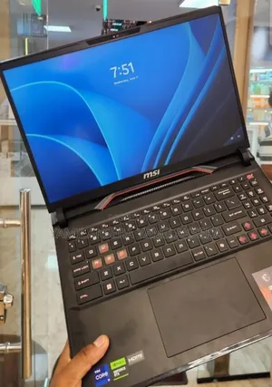 New Laptop MSI Raider GE68HX 13VI-202US 16GB Intel Core i9 SSD 1T