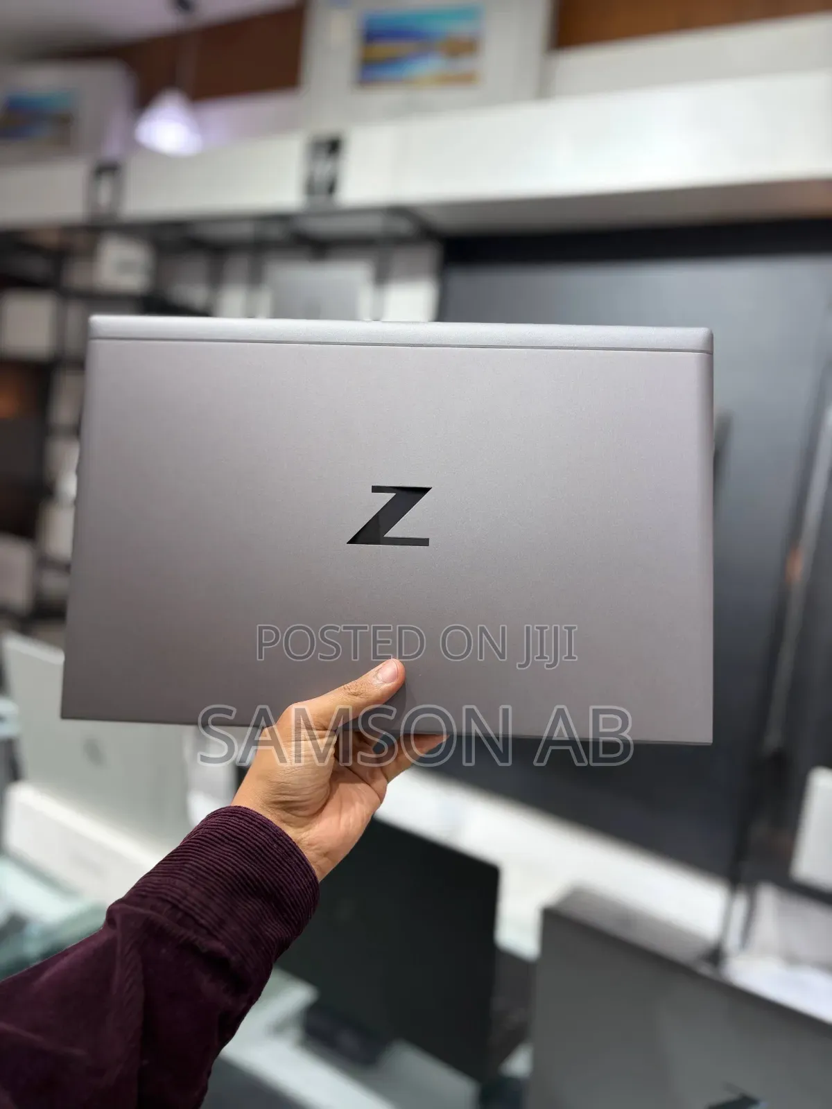 New Laptop HP ZBook Firefly G8 16GB Intel Core i7 SSD 512GB