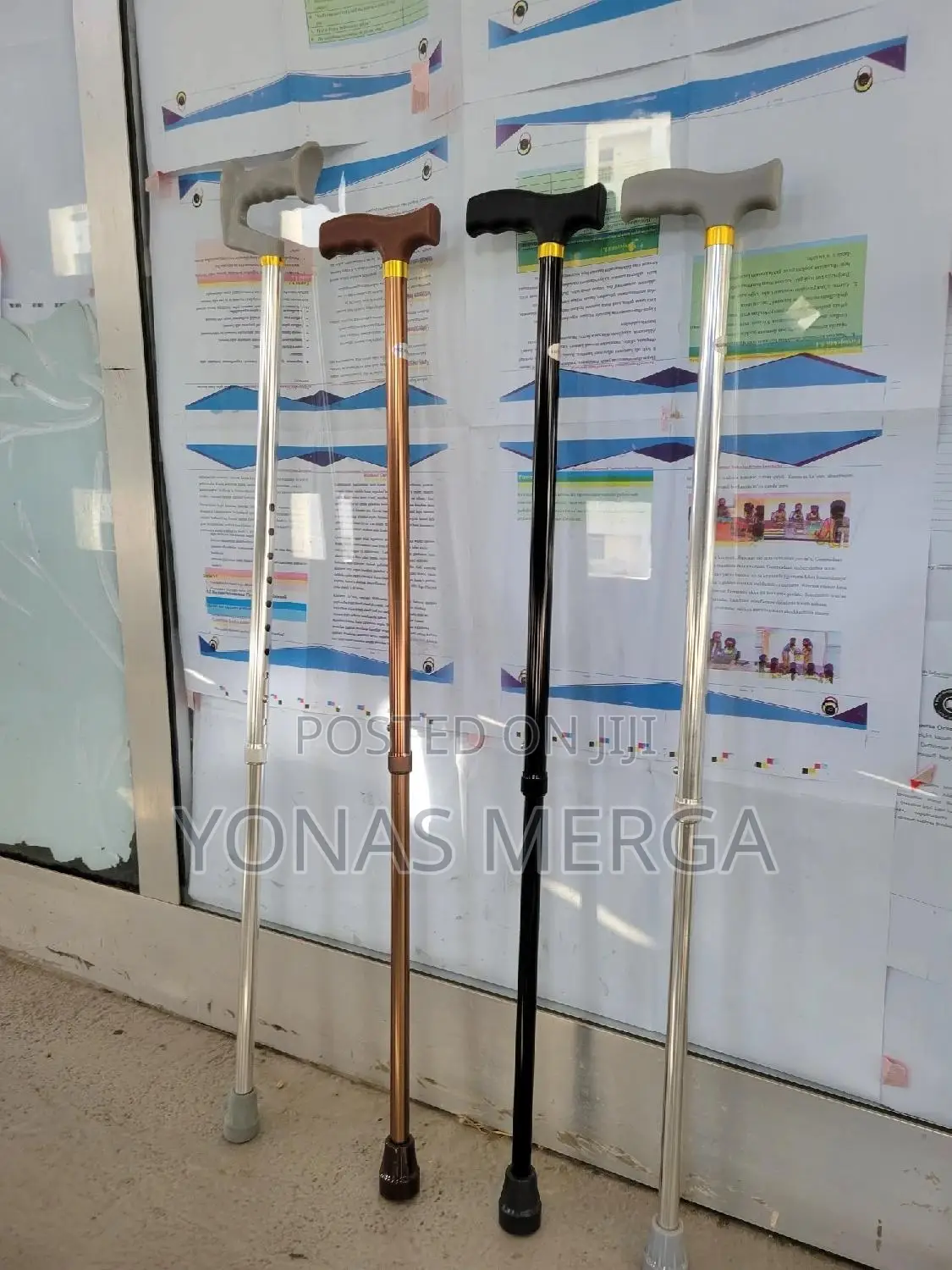 Adjustable Walking Stick賭¶Table Rest ~ Perfect Solution