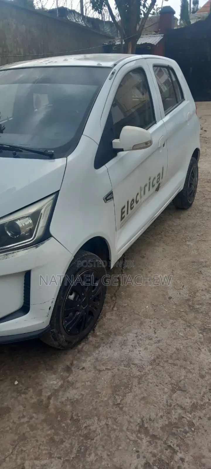 Car 2022 White