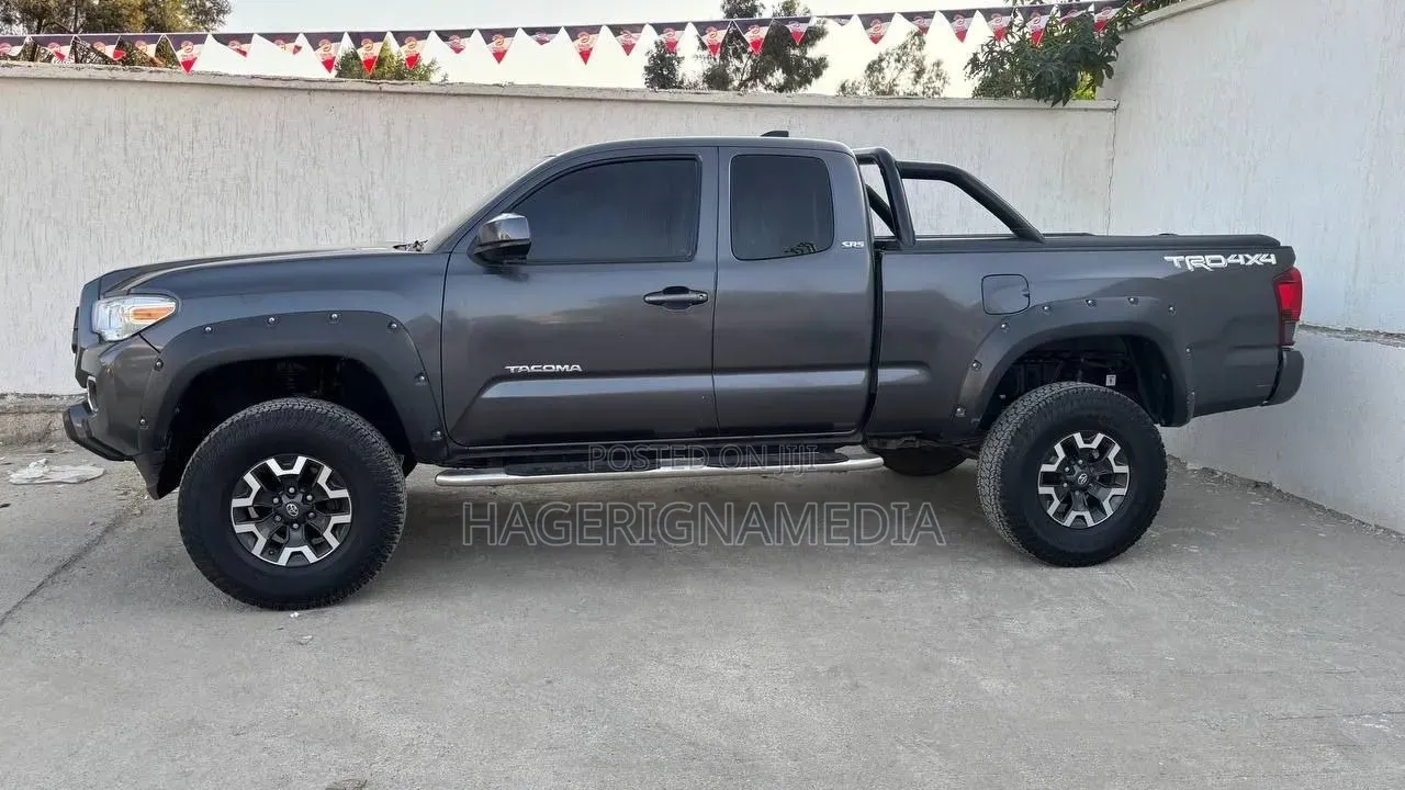 Toyota Tacoma 2021 Gray