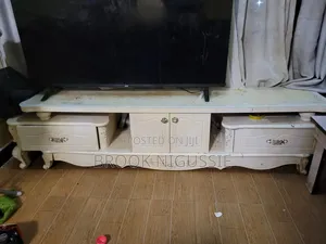 White Tv Stand