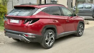 Hyundai Tucson 2022 Red