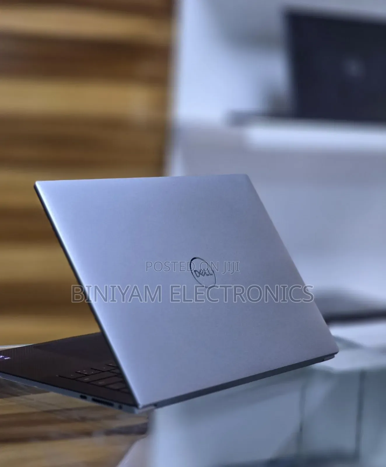New Laptop Dell Inspiron 15 16GB Intel Core i9 SSD 512GB