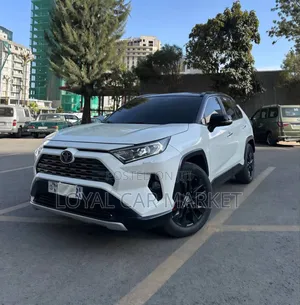 Toyota RAV4 2020 White