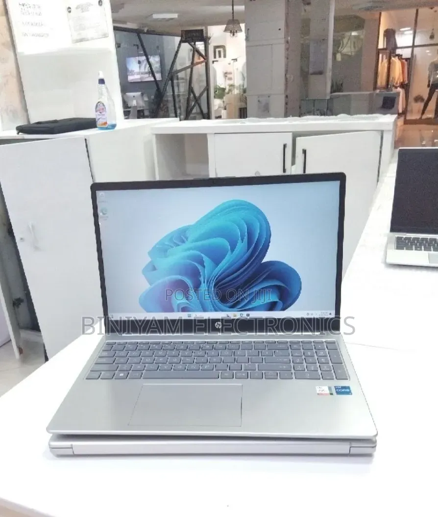 New Laptop HP Stream Notebook 16GB Intel Core i5 SSD 1T